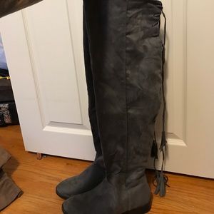 Super cute thigh high lace up grey boots !