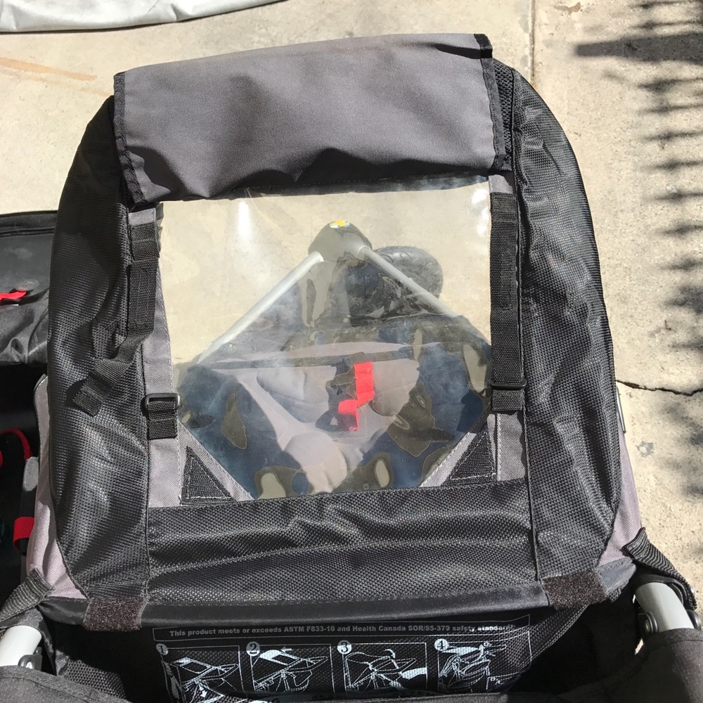 Bob Revolution Stroller. - Picture 6 of 8