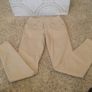 Booty enchanting khaki pants 😂