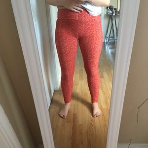 Luluroe red patterned leggings