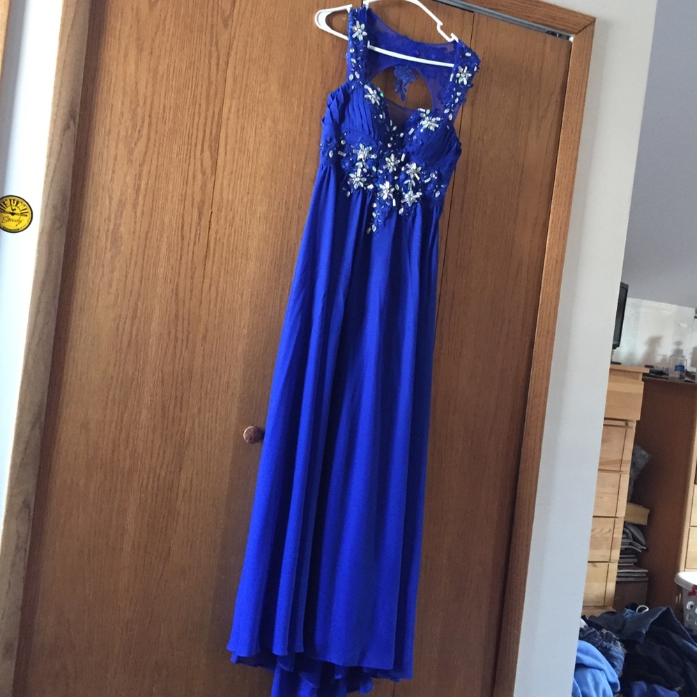 NEVER WORN Formal Gown!