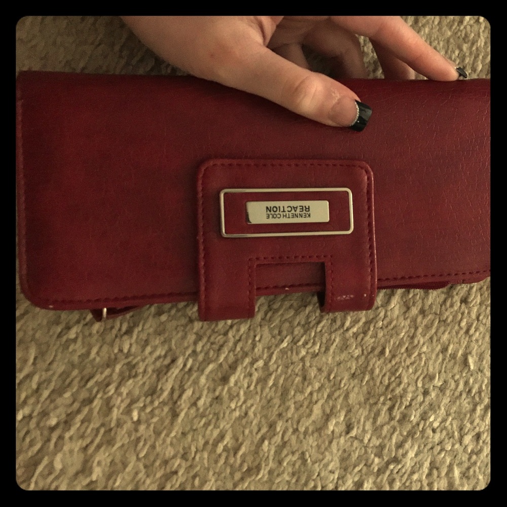 NWOT Kenneth Cole Reaction Wristlet