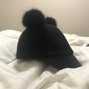 Medium black hat with ears