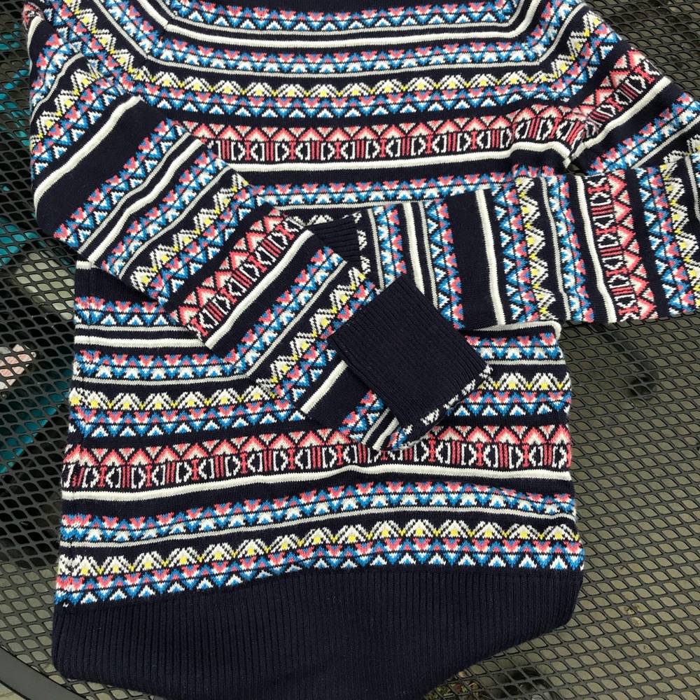Pattern Sweater - Picture 2 of 5