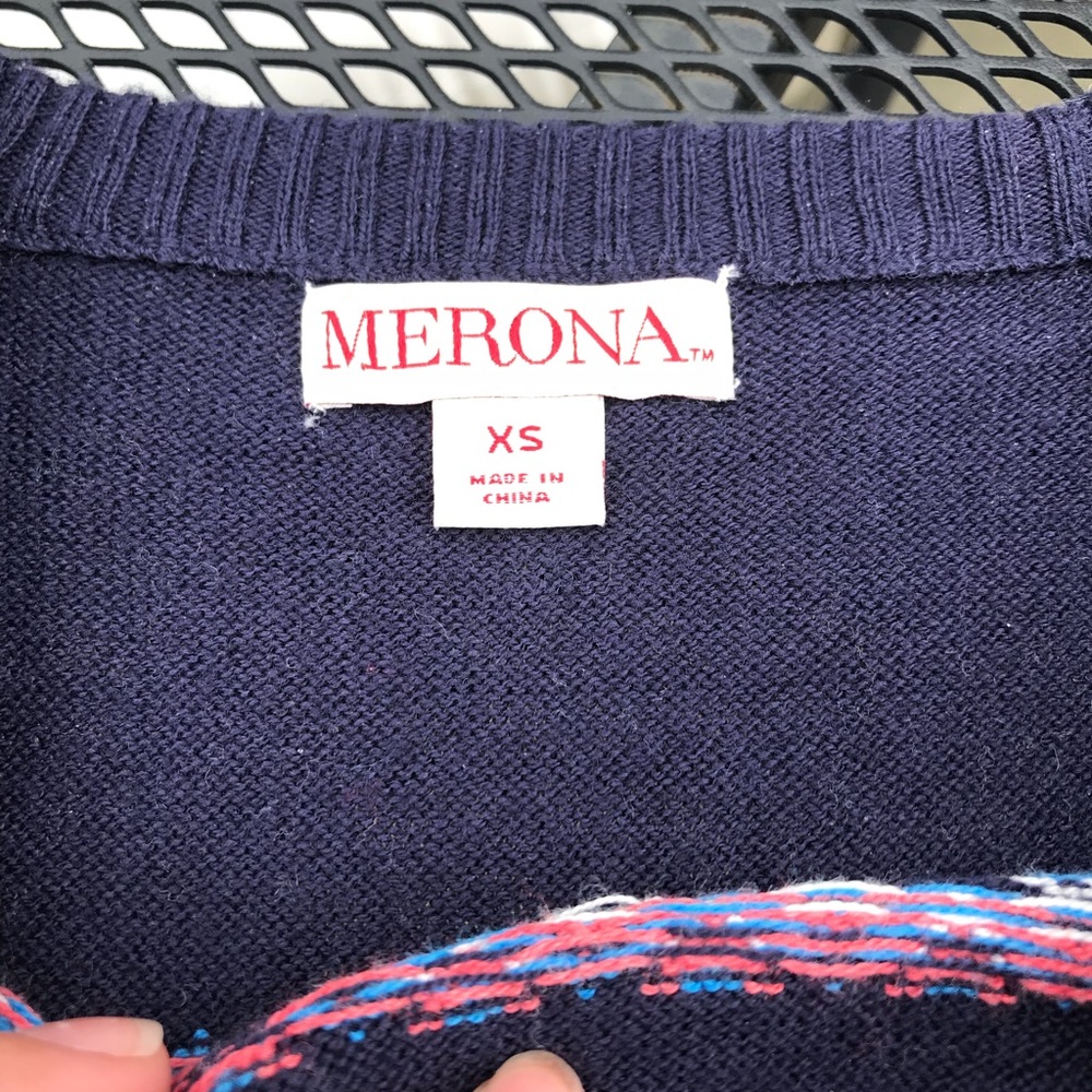 Pattern Sweater - Picture 4 of 5