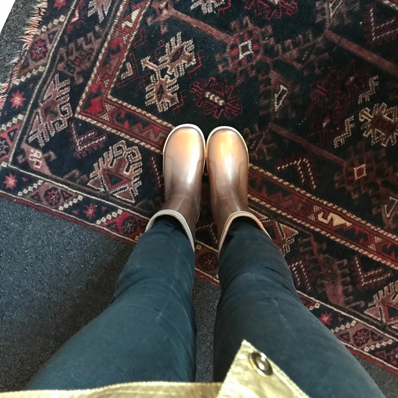 rose gold rain boots