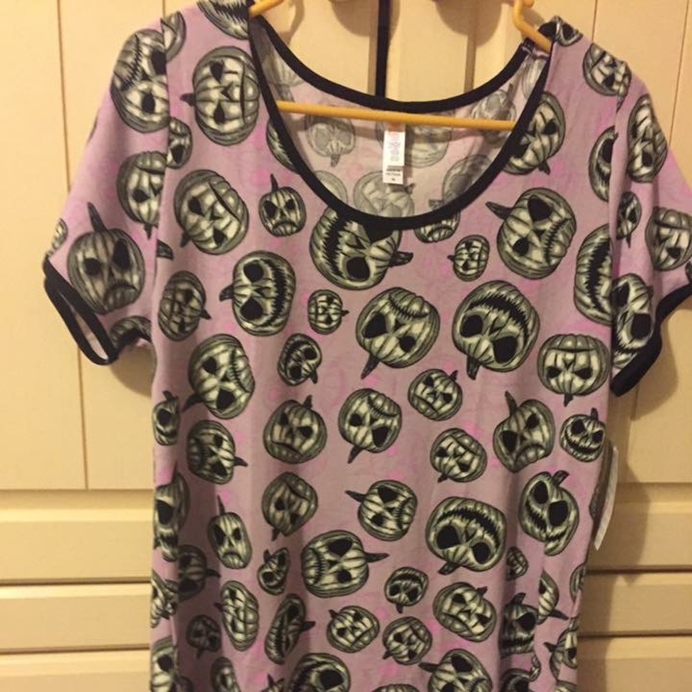 BNWT LuLaRoe Halloween Classic T
