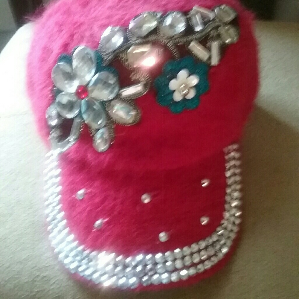 Glamorous cap