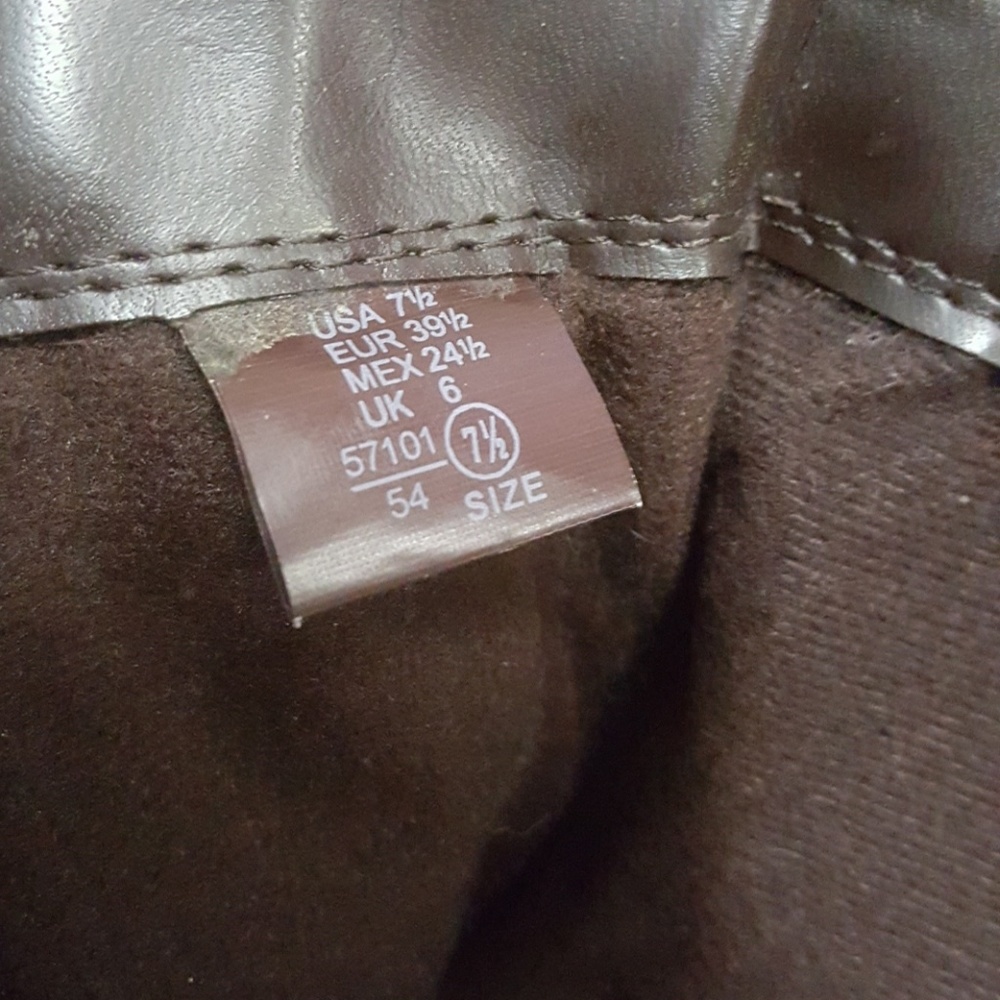 Boot👢 - Picture 7 of 8