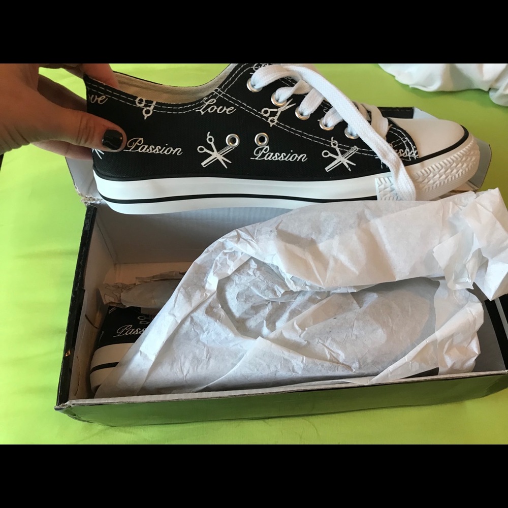 “All The Rage” brand converse style shoes