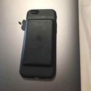 Used Apple 6s charging case starting at 40$