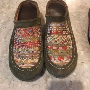 Green suede Dansko clogs size 38
