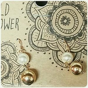 Wild Flower Jewelry - Gold Blush Rose and Chain Statement Necklace Set Wild Flower Jewelry - Gold Blush Rose and Chain Statement Necklace Set