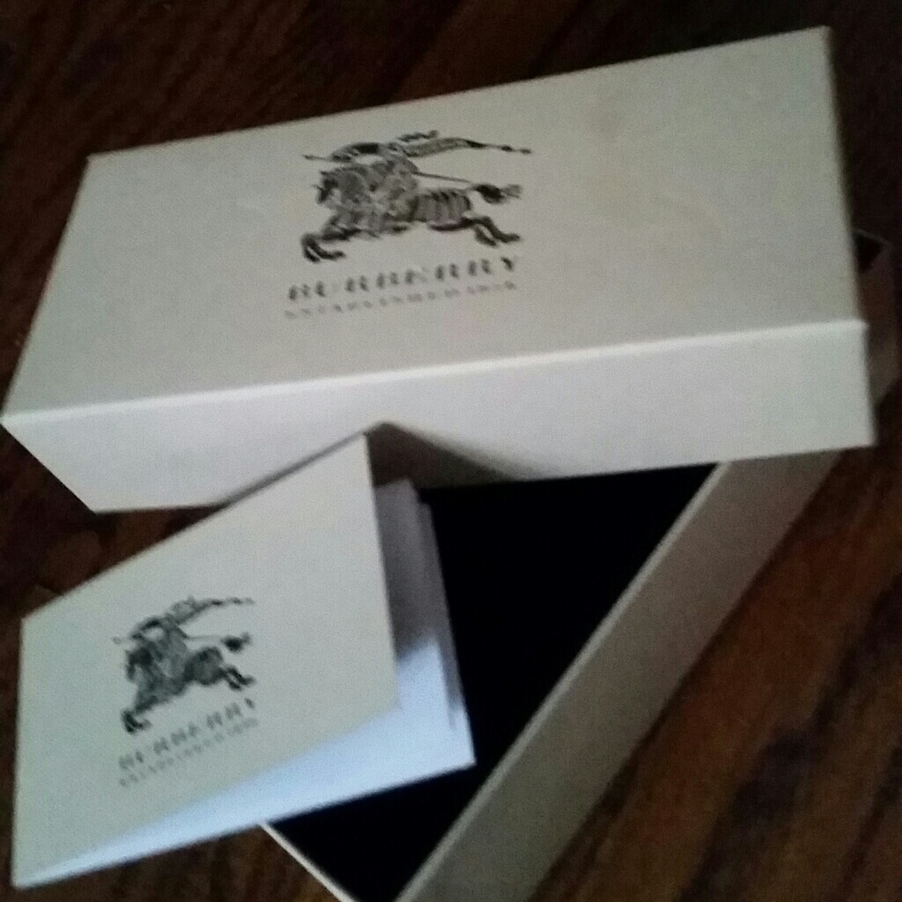 Burberry Eyeglass Box-certificate of authenticity