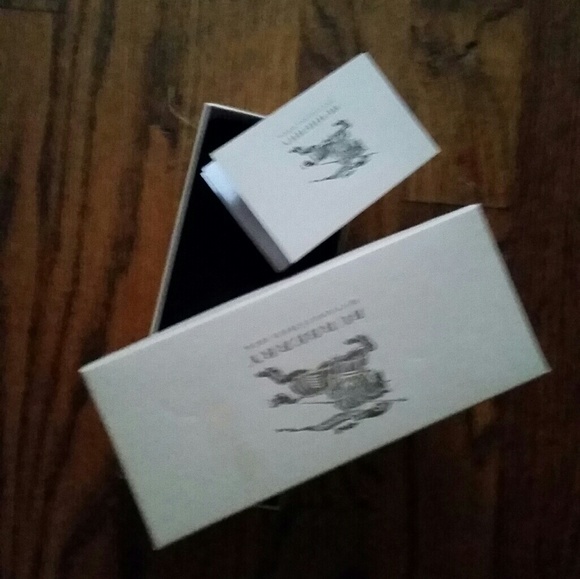 Burberry Eyeglass Box-certificate of authenticity - Picture 7 of 7