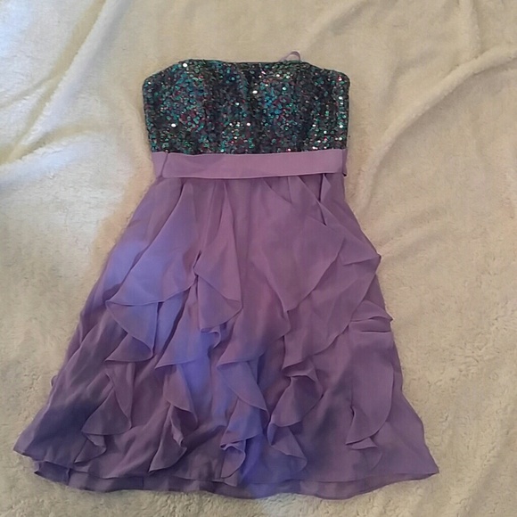 Dress - Picture 1 of 2