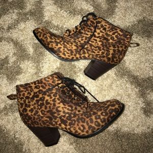 Leopard Ankle boots!! Perfect for fall & winter