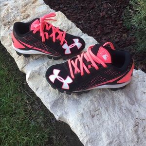 Under Armor Girls Cleats size 12