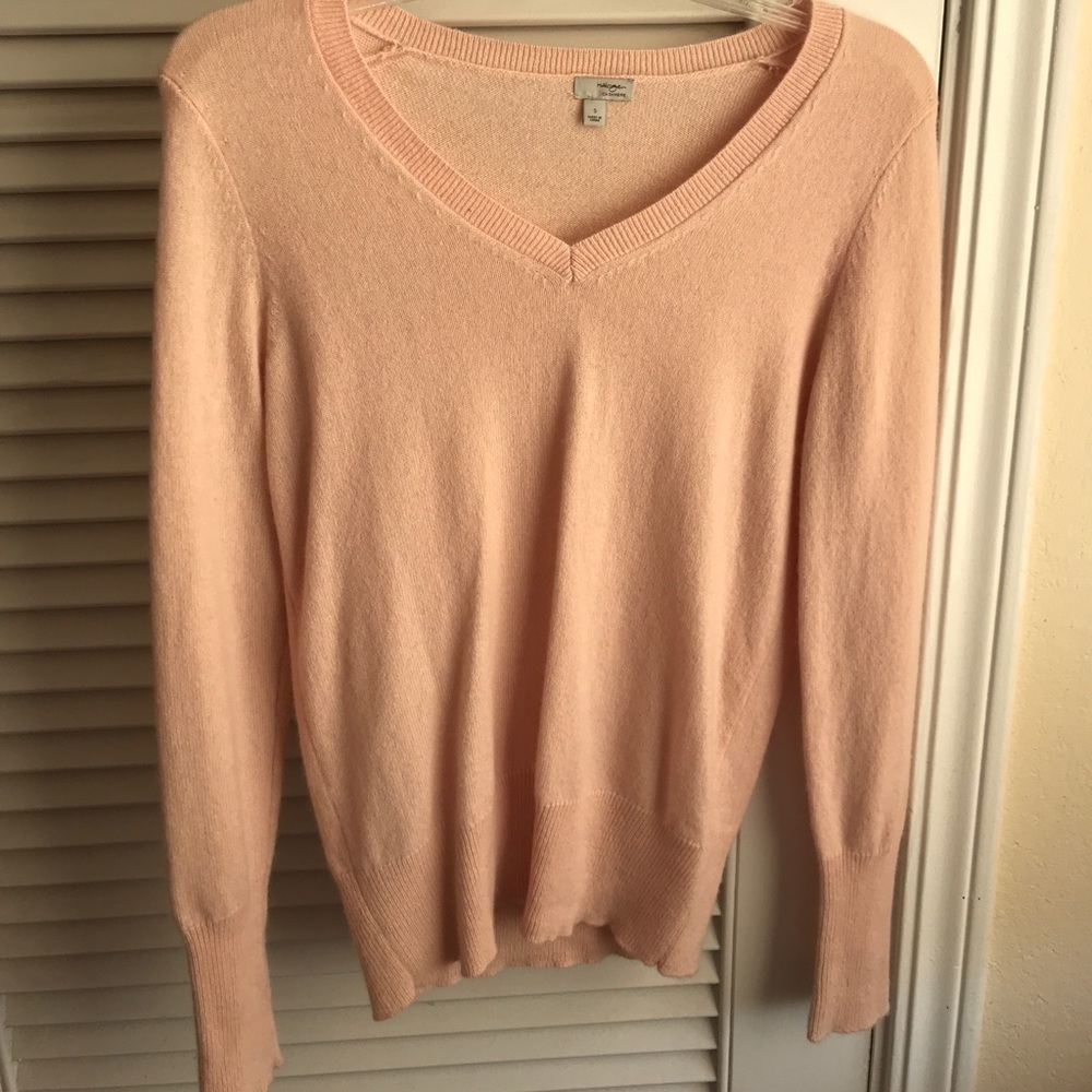 Light pink cashmere sweater