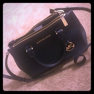 Michael Kors Medium Sutton Saffiano bag