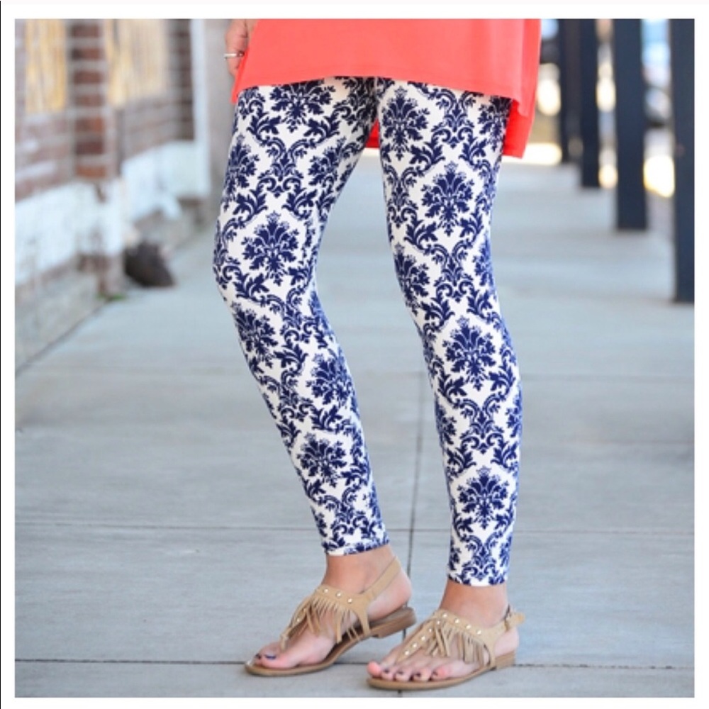 💝Host Pick💝Infinity Raine Print leggings - Picture 1 of 1