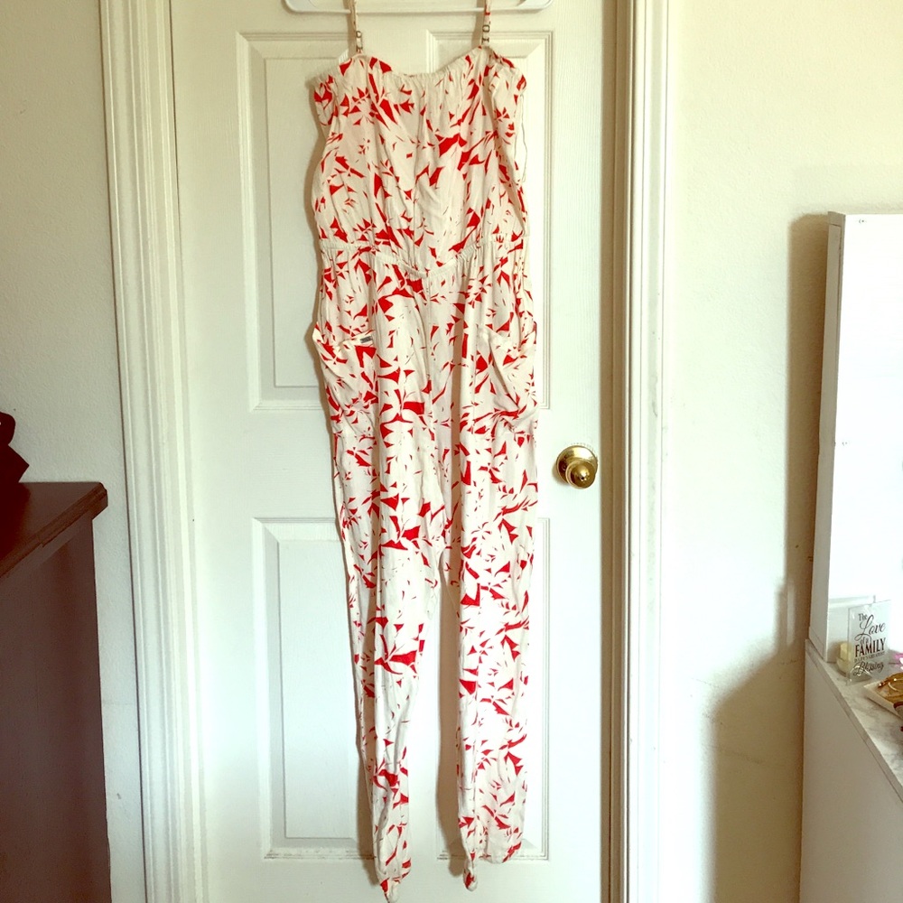 🌺NWOT ROXY PATTERNED JUMPSUIT🌺