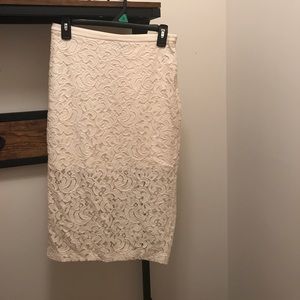Express white and lace skirt