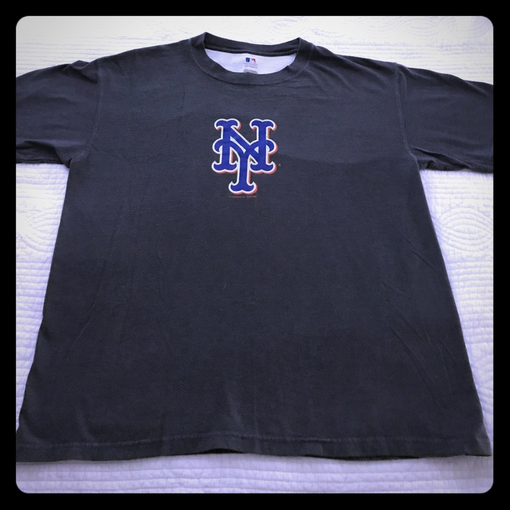 ⚾️ ⚾️⚾️GENUINE MLB NYY SHIRT SIZE: LARGE⚾️⚾️⚾️