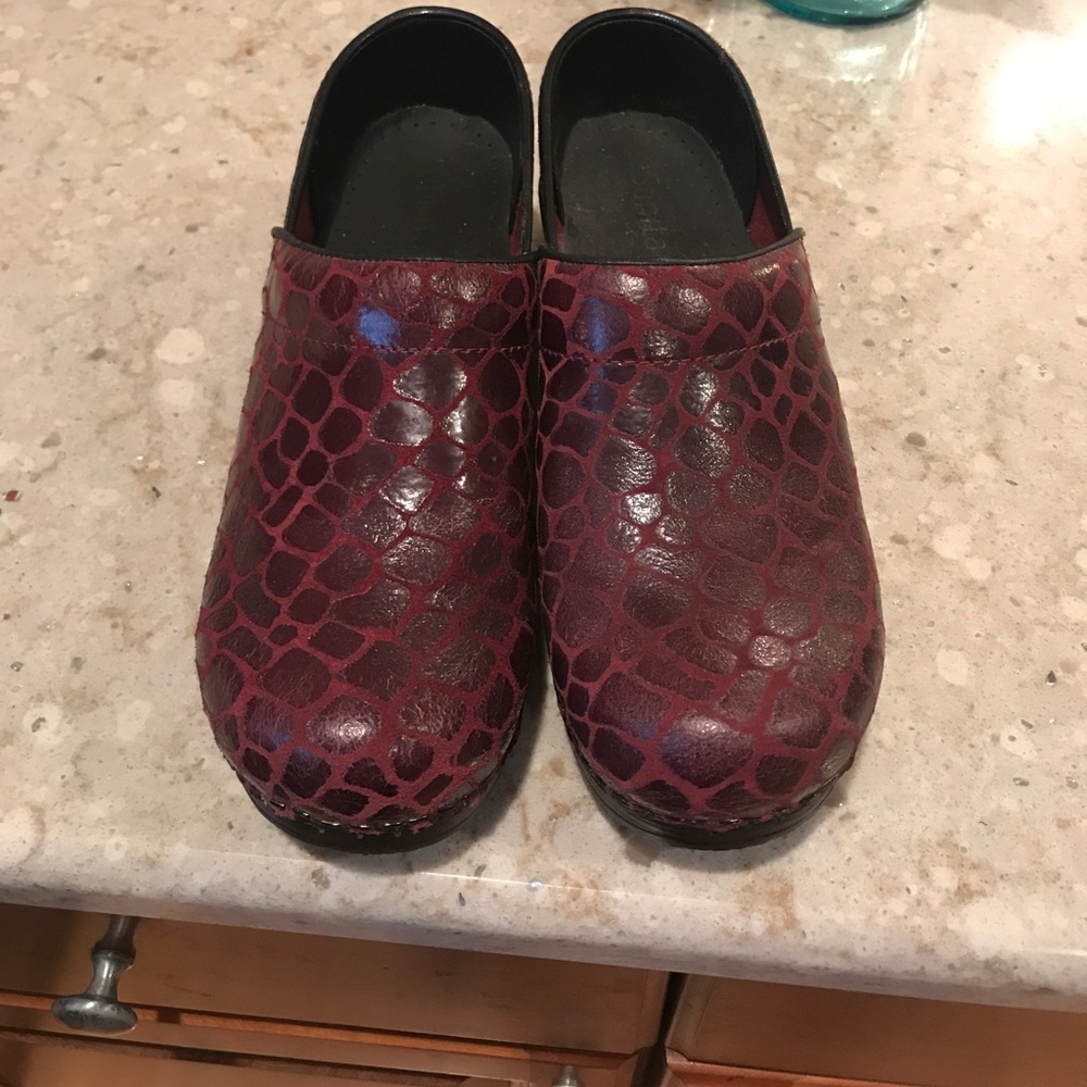 Sanita clogs size 39