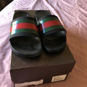 Men’s Gucci pursuit slides