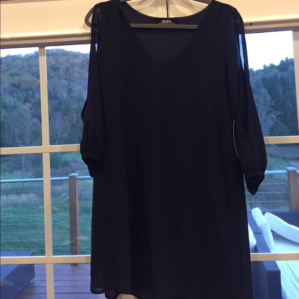 3/4 sleeve mini shift dress