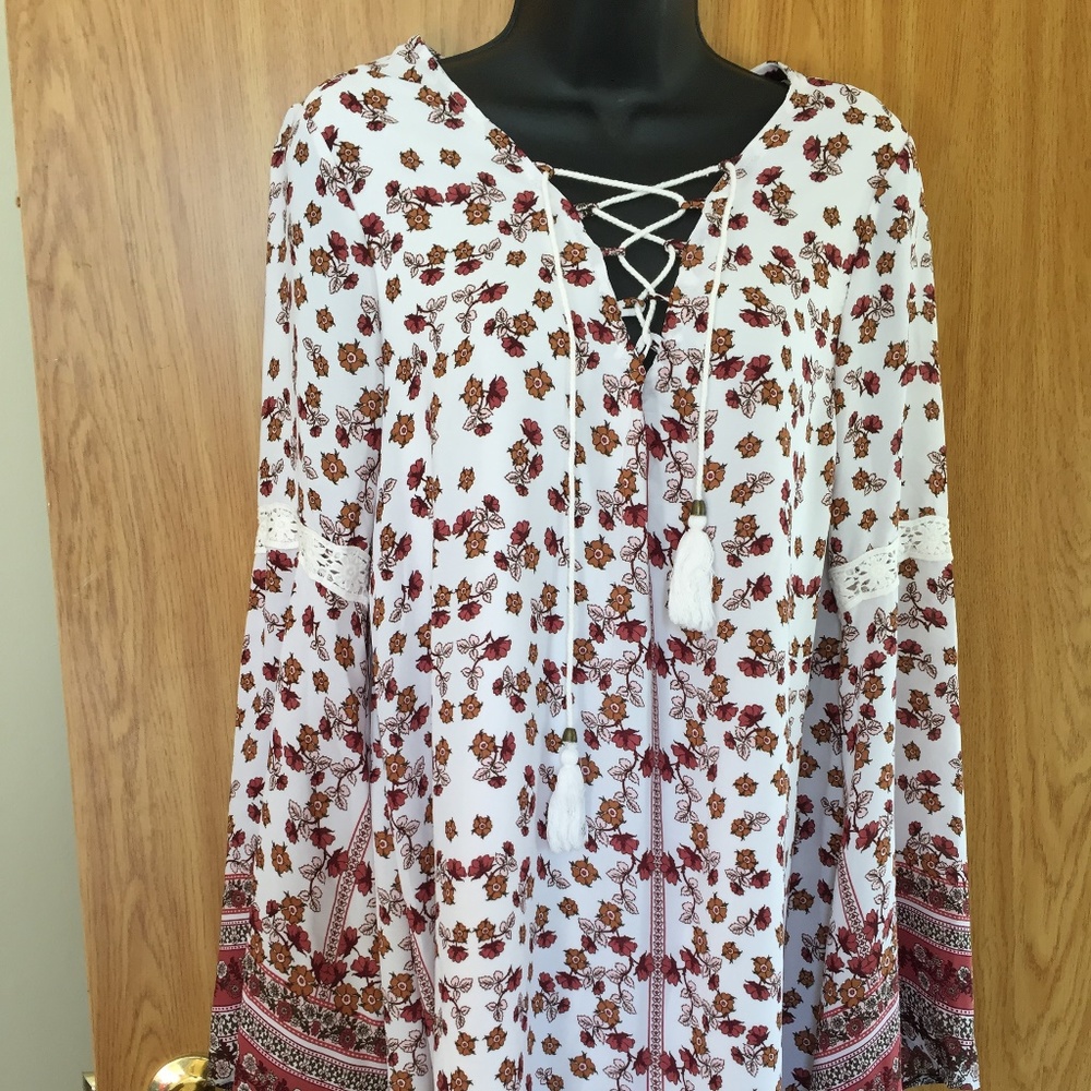 NWT Woman's size Small Long Sleeve 2- Piece Blouse