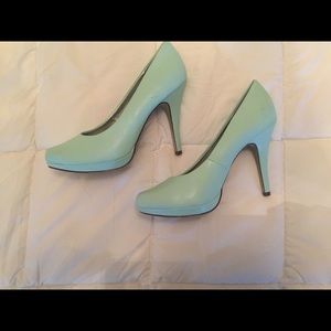 Mint Heels Size Eight!  Only worn once