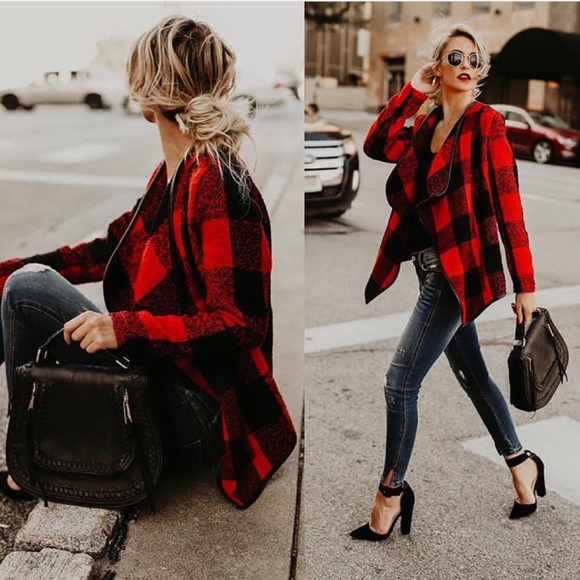 Sweaters - 🆕 Black and red checkered jacket