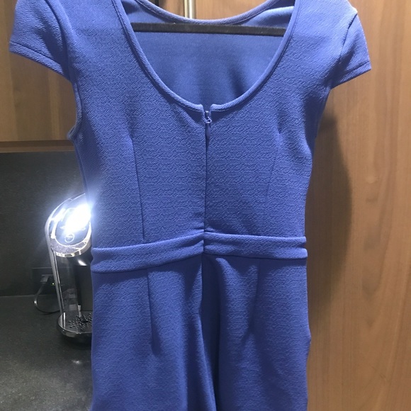 Blue shorts romper - Picture 3 of 4