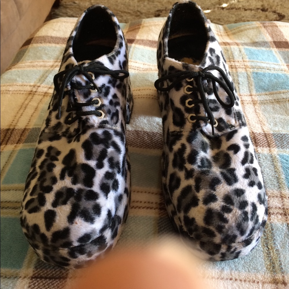 Men's platform shoes