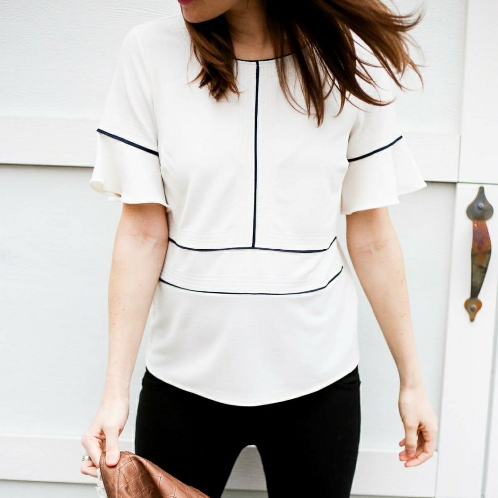 💲Final Price💲BR Flutter Sleeve Top