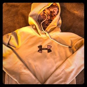 Under Armour sweatshirt/hoodie with camo detail