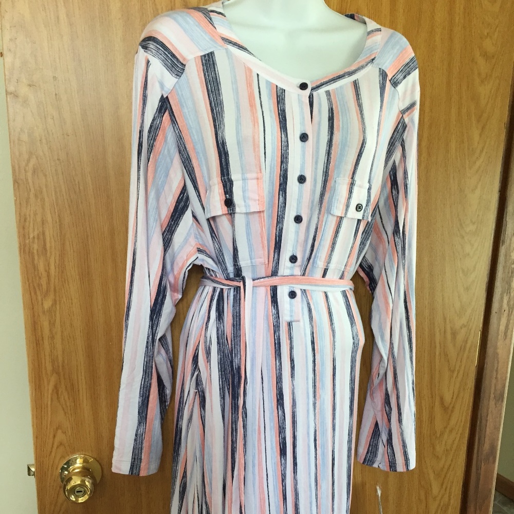 NWT Woman's size 2X Long Sleeve, super soft Dress