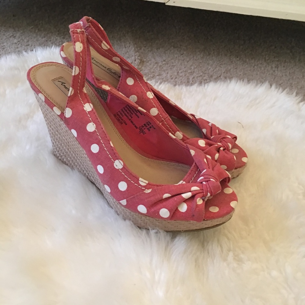 Polka dot wedges