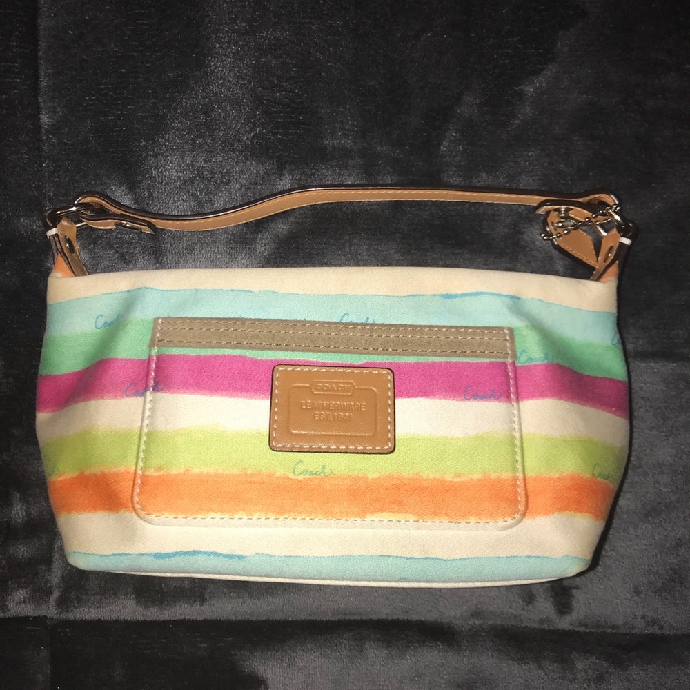 🌺Authentic 🌺 Coach Hampton Stripe