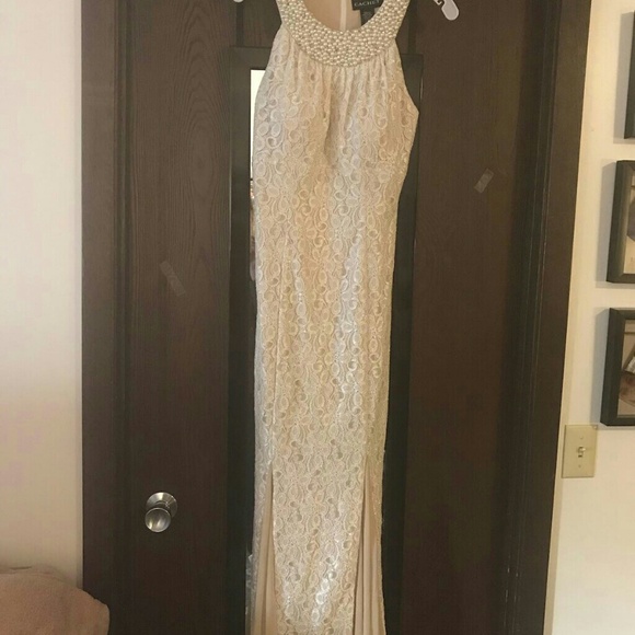 Formal dress - Picture 4 of 5