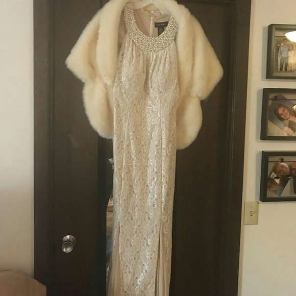 Formal dress - Picture 2 of 5