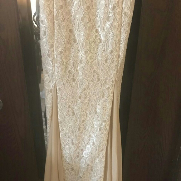 Formal dress - Picture 5 of 5