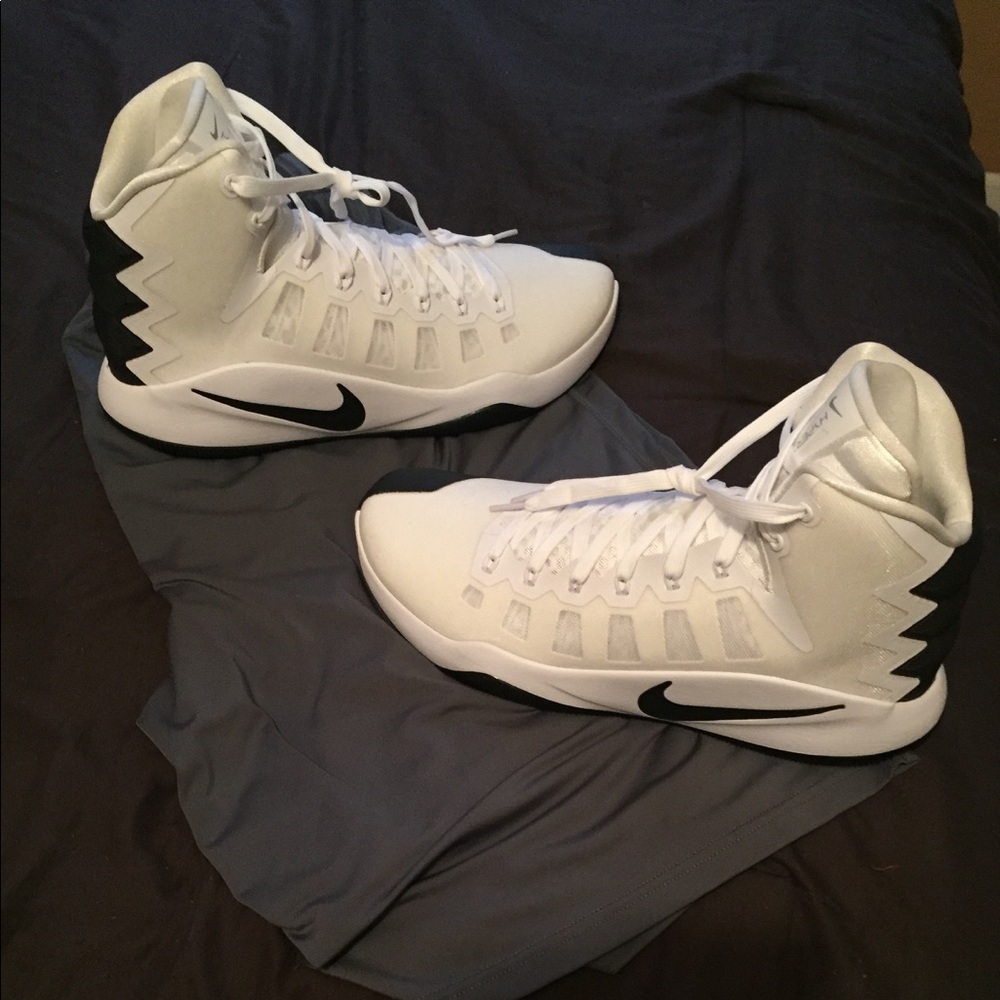 Nike Hyperdunk 2016 - Men's Basketball Shoes  NWOT