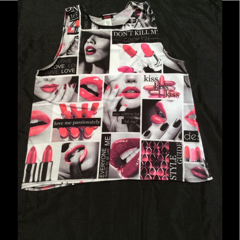 BLUSH lipstick print 3X tank