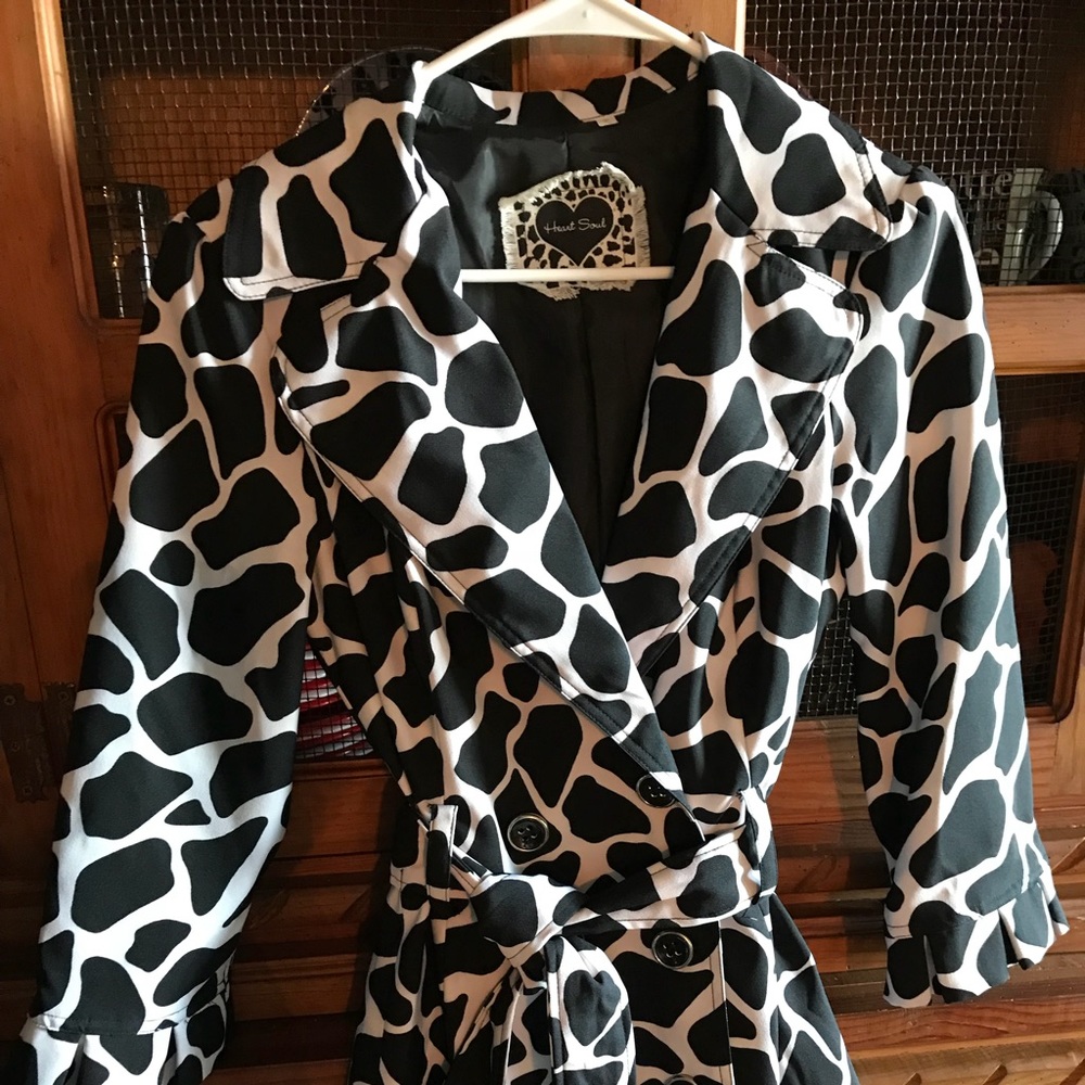 Black and white giraffe print jacket