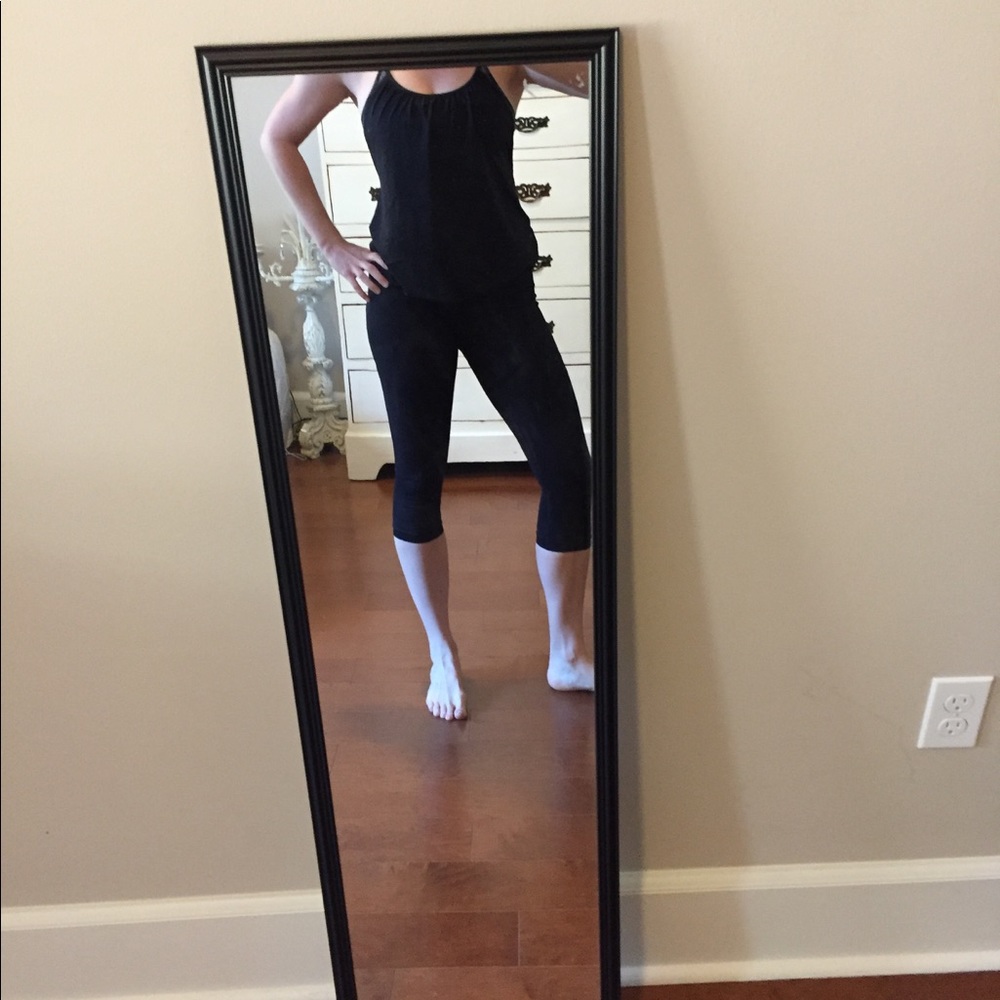 Black workout crop leggings!