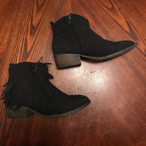 justice fringe booties size 4
