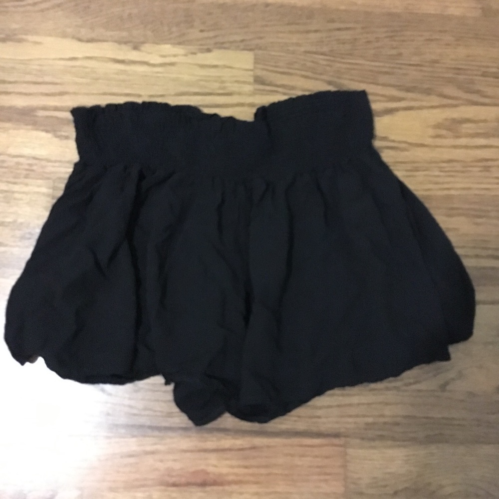 BRANDY MELVILLE Black Flowy Shorts